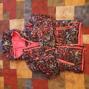 Under Armour girls size 6 blue pink purple pattern coat used